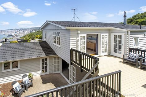 Photo of property in 34 Rama Crescent, Khandallah, Wellington, 6035