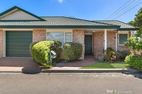 Photo of property in Miramar Villas, 11/6u Brussels Street, Miramar, Wellington, 6022