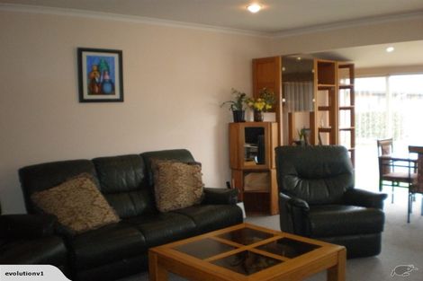 Photo of property in Rangeview Villas, 16/9 Fuller Close, Levin, 5510