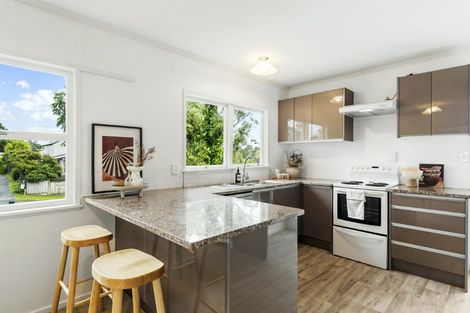 Photo of property in 41 Knightsbridge Drive, Forrest Hill, Auckland, 0620