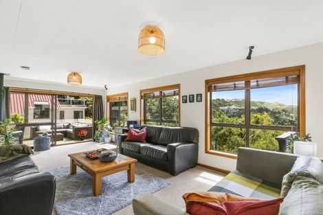 Photo of property in 24 Southern Cross Crescent, Island Bay, Wellington, 6023