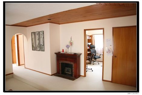 Photo of property in 15 Longwood Place, Forrest Hill, Auckland, 0620