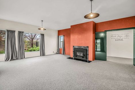 Photo of property in 1 Strachan Way, Highbury, Palmerston North, 4412