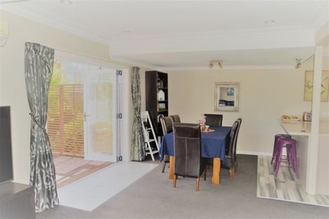 Photo of property in 4 Red Hill Road, Red Hill, Papakura, 2110