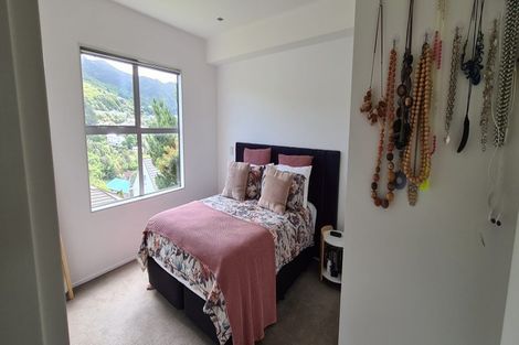 Photo of property in 79 Saddleback Grove, Karori, Wellington, 6012