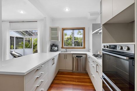 Photo of property in 60 Ballance Street, Lower Vogeltown, New Plymouth, 4310