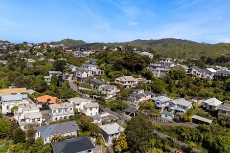 Photo of property in 21 Mana Street, Vogeltown, Wellington, 6021