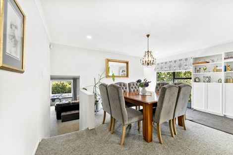 Photo of property in 1 Awatahi Place, Greenhithe, Auckland, 0632
