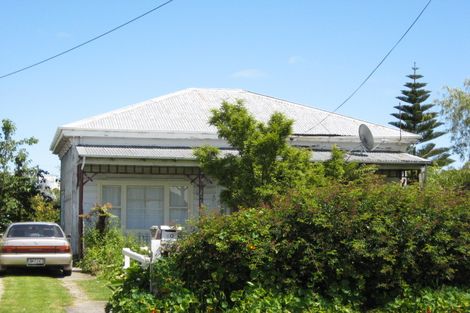 Photo of property in 60 Romilly Street, Westport, 7825