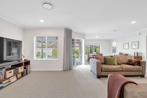 Photo of property in 21 Beachwater Drive, Papamoa Beach, Papamoa, 3118