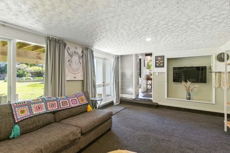Photo of property in 13 Walton Road, Paraparaumu Beach, Paraparaumu, 5032