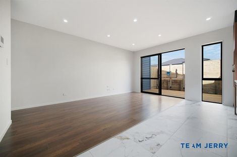 Photo of property in 43 Tributary Parade, Karaka, 2113