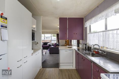 Photo of property in 26 Cumberland Place, Kelvin Grove, Palmerston North, 4414