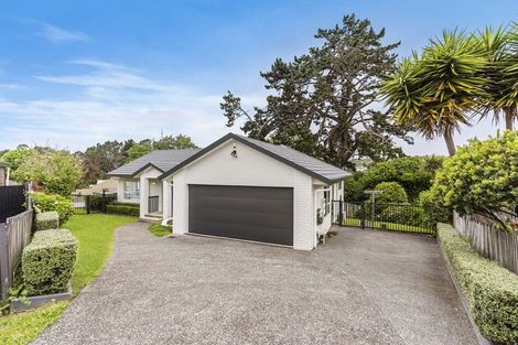 Photo of property in 10 Owl Court, Unsworth Heights, Auckland, 0632