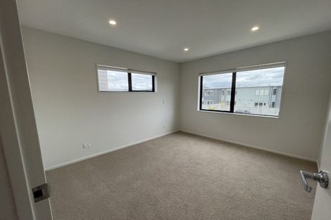 Photo of property in 6 Viridian Avenue, Rosehill, 2113