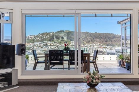 Photo of property in 2/227 The Terrace, Wellington Central, Wellington, 6011