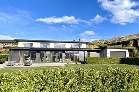 Photo of property in 32 Niger Street, Wanaka, 9305