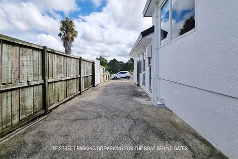 Photo of property in 27 Calypso Way, Unsworth Heights, Auckland, 0632