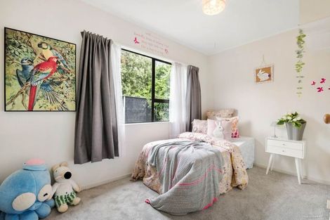 Photo of property in 7 Vera Road, Te Atatu South, Auckland, 0610