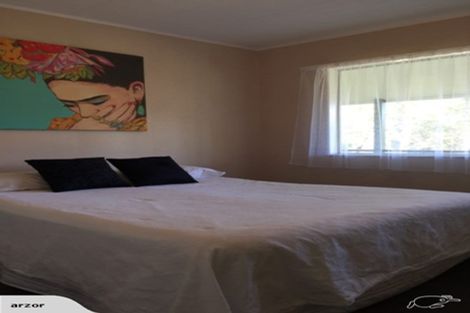 Photo of property in 127 Park Avenue, Whangamata, 3620