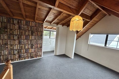 Photo of property in 21 Woodfield Avenue, Roslyn, Palmerston North, 4414