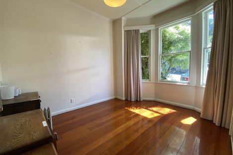 Photo of property in 31 Myrtle Crescent, Mount Cook, Wellington, 6021