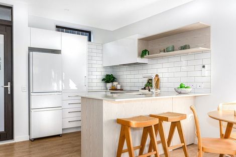 Photo of property in 4f Armour Avenue, Mount Victoria, Wellington, 6011