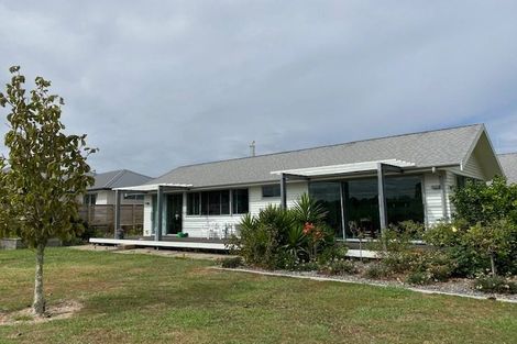 Photo of property in 39 North Ridge Drive, Rototuna North, Hamilton, 3210