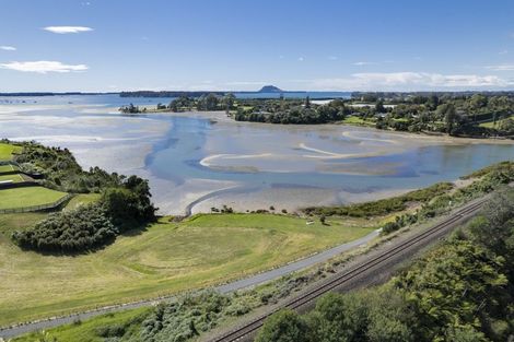 Photo of property in Waterview Estate, 32/4 Greystone Place, Omokoroa, 3114