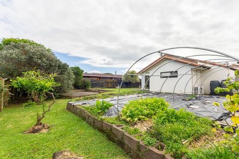 Photo of property in 21 Kanawa Street, Waikanae, 5036