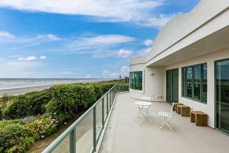 Photo of property in 69 Field Way, Waikanae Beach, Waikanae, 5036