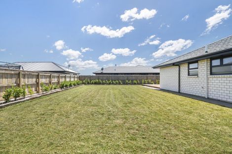 Photo of property in 17 Echo Street, 4702