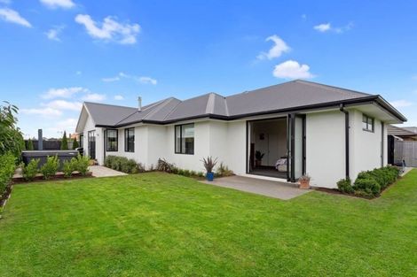 Photo of property in 22 Gilchrist Place, Kaiapoi, 7630