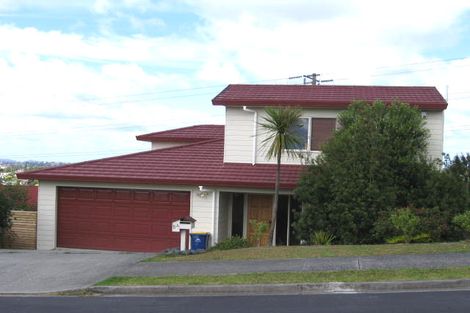 Photo of property in 5a Highgrove Lane, Totara Vale, Auckland, 0632