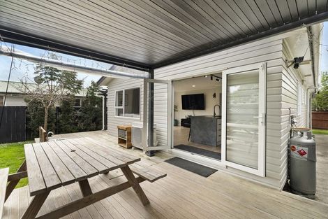 Photo of property in 3/69 Awaroa Road, Helensville, 0800