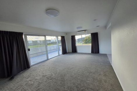 Photo of property in 6 Deacon Road, Riverhead, Kumeu, 0892