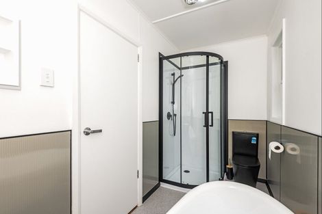 Photo of property in 7 Ross Street, Woodville, 4920