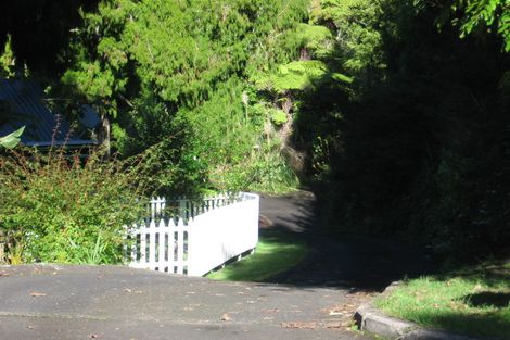 Photo of property in 35 Longfellow Parade, Glen Eden, Auckland, 0604