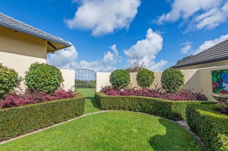Photo of property in 33 Cashmere Drive, Fitzherbert, Palmerston North, 4410