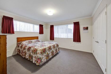 Photo of property in 33d Argyle Street, Hawera, 4610
