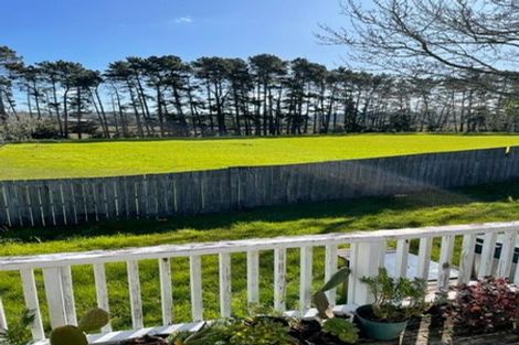 Photo of property in 2/54 Gloria Avenue, Te Atatu Peninsula, Auckland, 0610