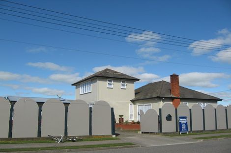 Photo of property in 11 Robert Street, Marton, 4710