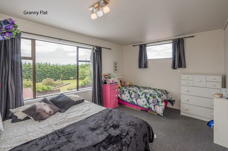Photo of property in 55 Waikawa Beach Road, Manakau, Levin, 5573