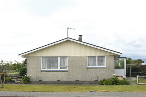 Photo of property in 23-23a Domett Street, Westport, 7825