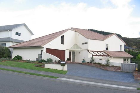 Photo of property in 18 Myers Grove, Churton Park, Wellington, 6037