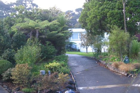 Photo of property in 58 Rimutaka Place, Titirangi, Auckland, 0604