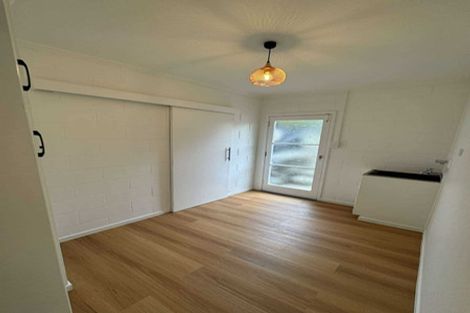Photo of property in 3 Hartley Terrace, Massey, Auckland, 0614