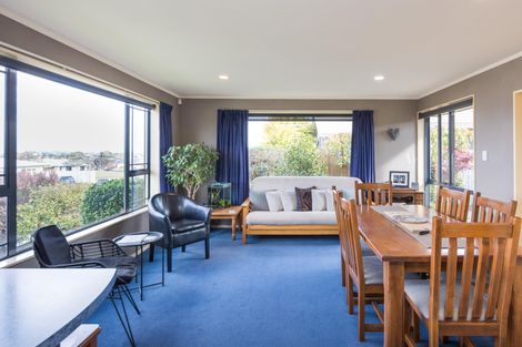 Photo of property in 84 Parnell Heights, Kelvin Grove, Palmerston North, 4414
