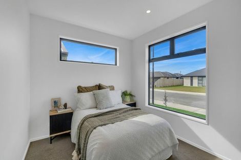 Photo of property in 35 Crossley Avenue, Woodend, 7610