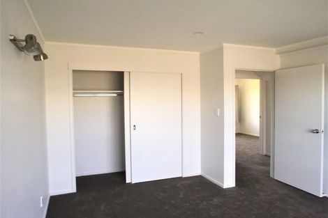 Photo of property in 3/270 Wairau Road, Glenfield, Auckland, 0627